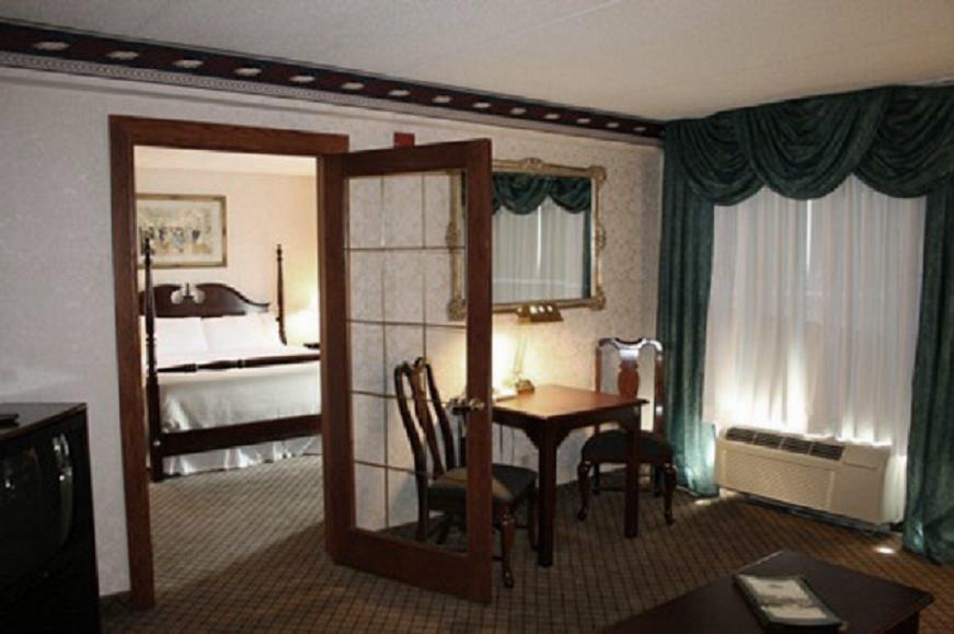 The Plaza Hotel & Suites Winona Δωμάτιο φωτογραφία