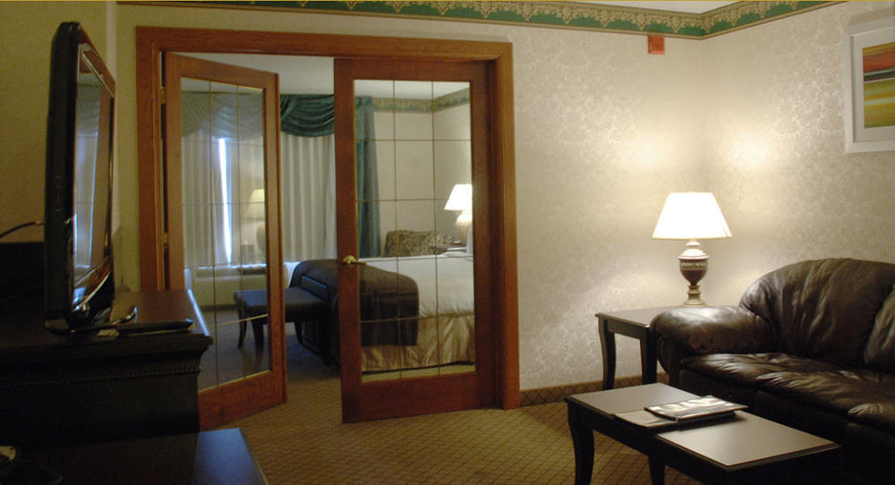 The Plaza Hotel & Suites Winona Εξωτερικό φωτογραφία