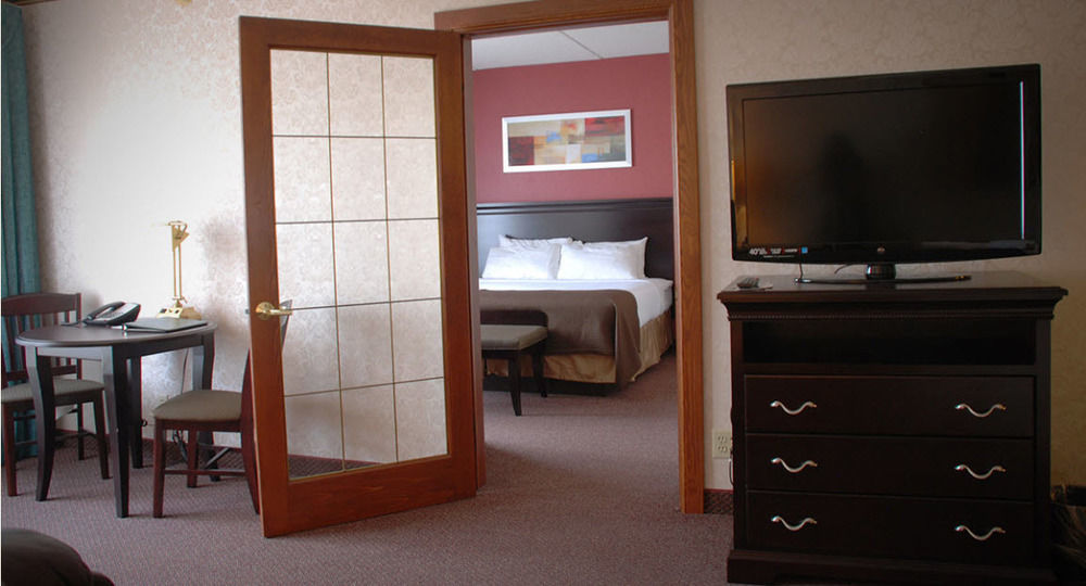 The Plaza Hotel & Suites Winona Εξωτερικό φωτογραφία